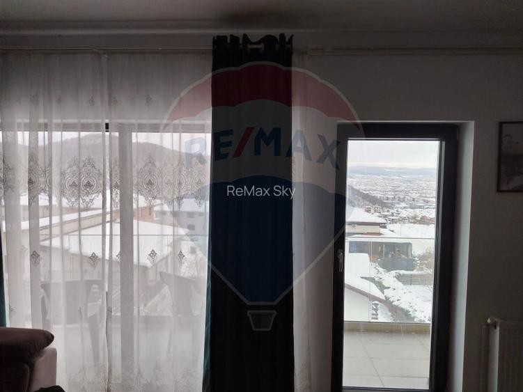 Apartament cu 3 camere de închiriat, zona Răzoare - 3