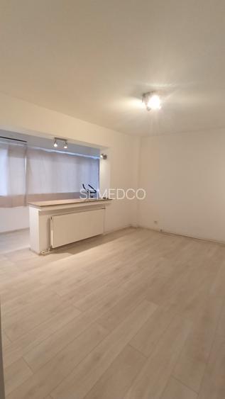 Calea Victoriei - Moxa ( Sfintii Voievozi ) - 1