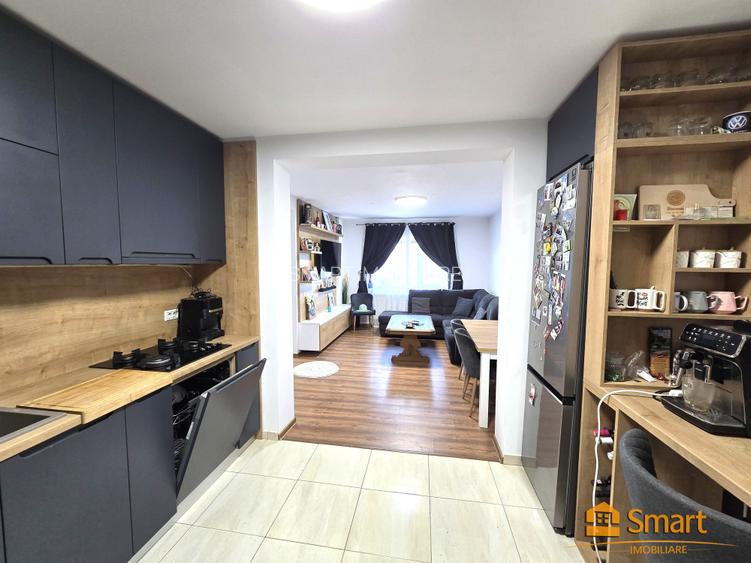 Proprietatea Breazu , teren 624mp, 2 case , beci , asfalt - 9