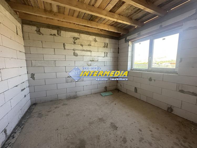 Casa in Rosu Teren 570 mp sau 1134 mp Terasa mare imprejmuit Barabant Alba - 12