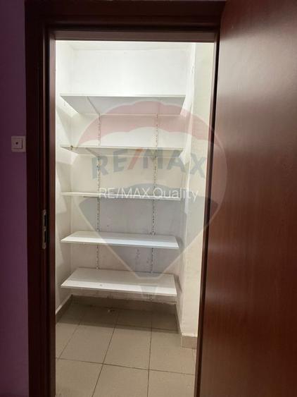 Spațiu comercial stradal 61 mp, Bd. Chisinau - vitrina si acces direct - 11