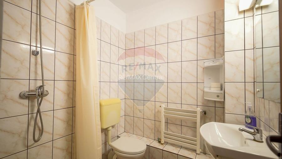 Comision 0 %! Pensiune cu 12 camere de vânzare, str. De Mijloc! - 17