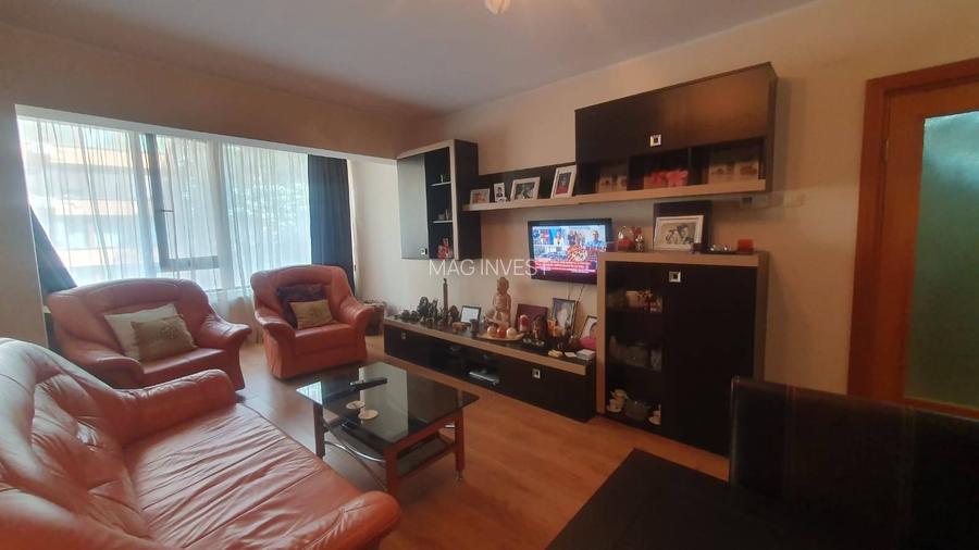 De vanzare – Apartament 3 camere -Complex Vega, Strada Tecuci - 3