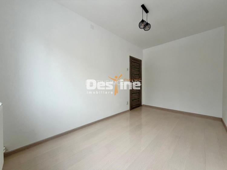 Cantemir , apartament 3 camere, semidecomandat, 127900 euro - 12