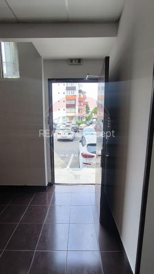 Spațiu comercial de inchiriat - 13
