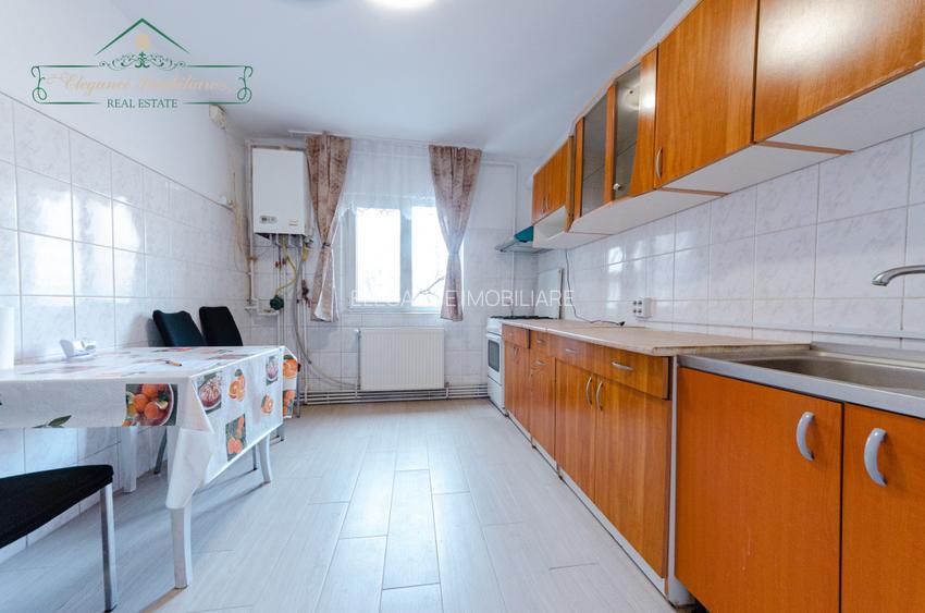 Apartment cu 3 camere de inchiriat, zona 300 Micalaca, Arad - 6