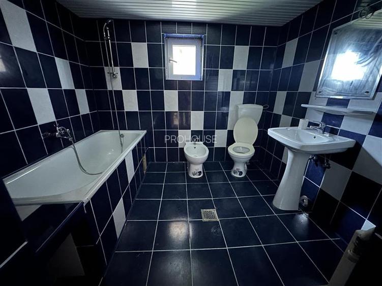 Vila de vacanta - D+P+M - teren 6.226mp - 8