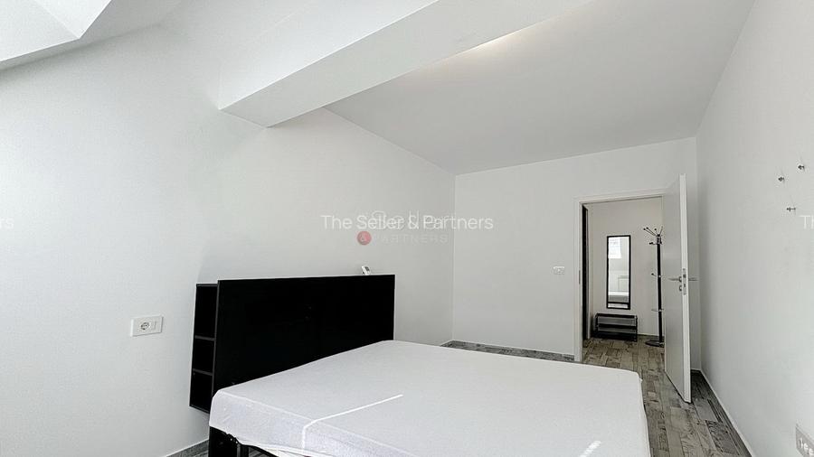 Suprafata Generoasa Zona Tractorul - 8