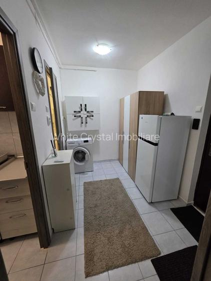 Închiriez garsonieră spațioasă, Auchan Vitan,  plan secund - 8