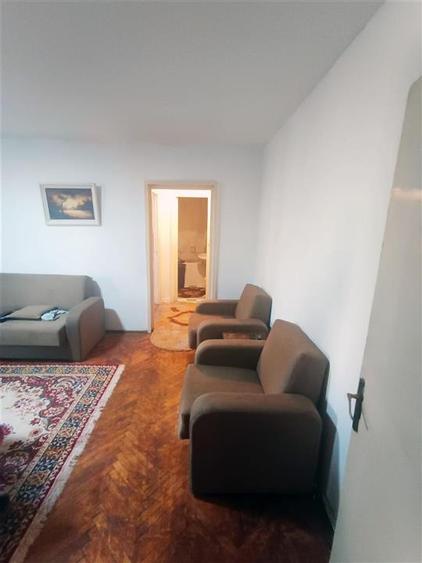 Apartament 2 camere in zona ultracentrala Moldova Noua