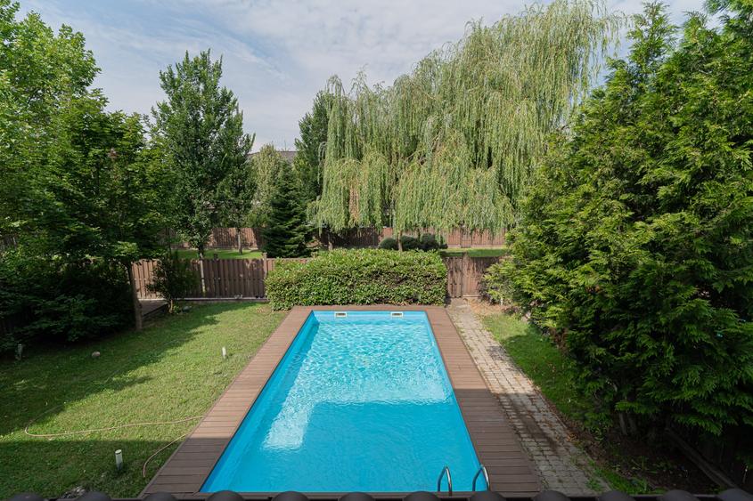 Viila for sale in Oxford Gardens, private pool & park, close by American School