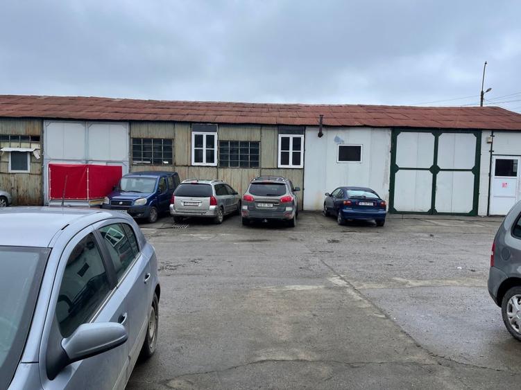 Vand teren cu hale 8.000 mp Sos. Bucium nr. 23
