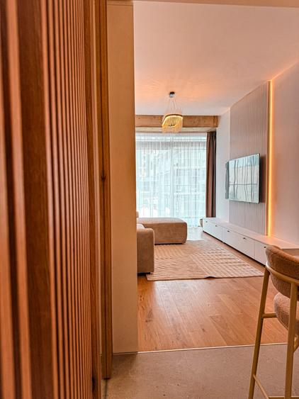 UP-site - Calea Floreasca: 2 camere, est, mobilat, piscina, spa