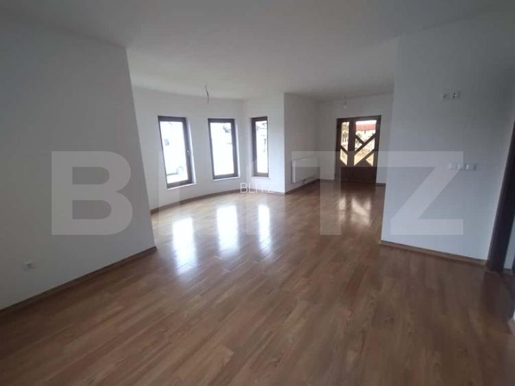 Casa de 140 mp, pe 2 nivele, 4 camere, oras Beclean - 3