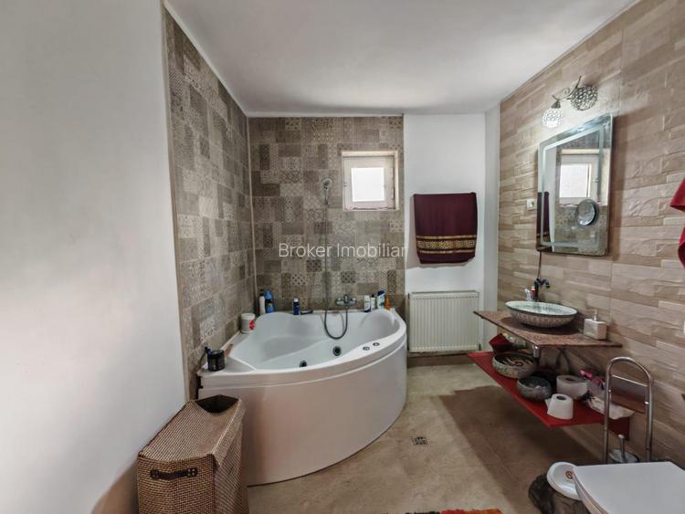 Casa de vanzare Mangalia, zona de case - 15