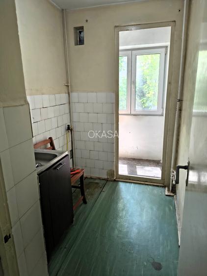 Vanzare Apartament 2 camere, Resita, etajul 1, liniște și acces facil - 5