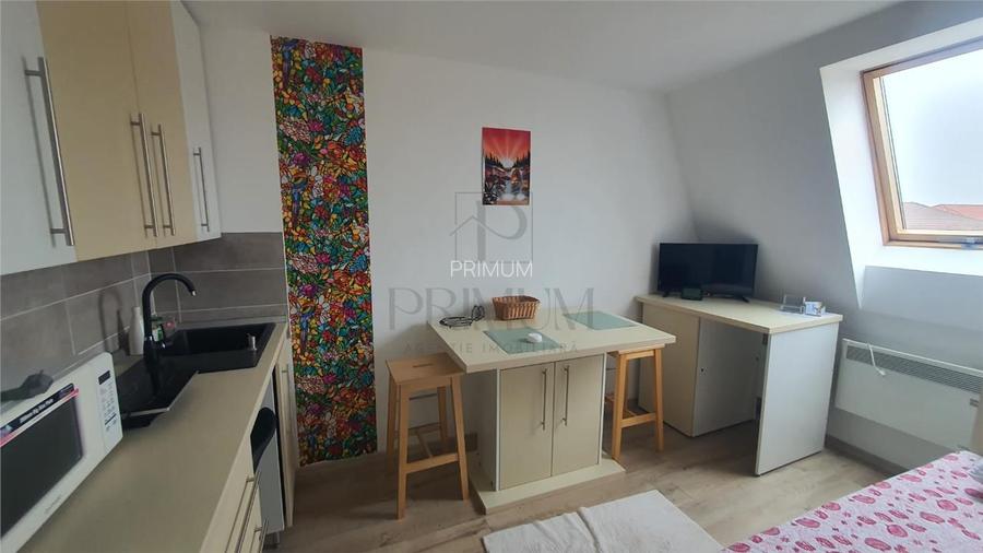 Garsonieră - Semidecomandata - Mobilt și Utilat - Climă - Zona Li - 2