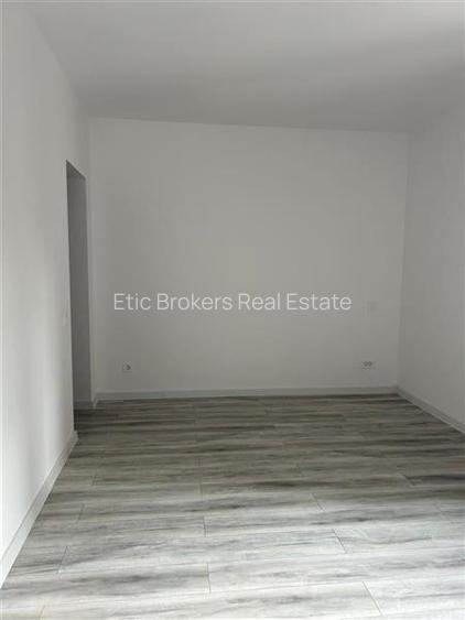 Vanzare casa 3 camere, 2 bai, curte 300 mp, Parc Bazilescu, renovata integral - 9