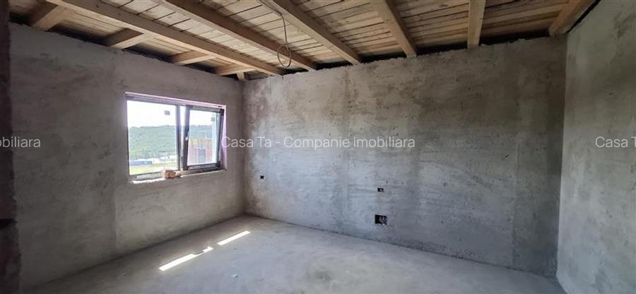 Vila 4 camere Valea Adanca intersectia 5 drumuri - 10