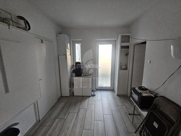 Apartament o camera în zona STRAZII HOREA - 2
