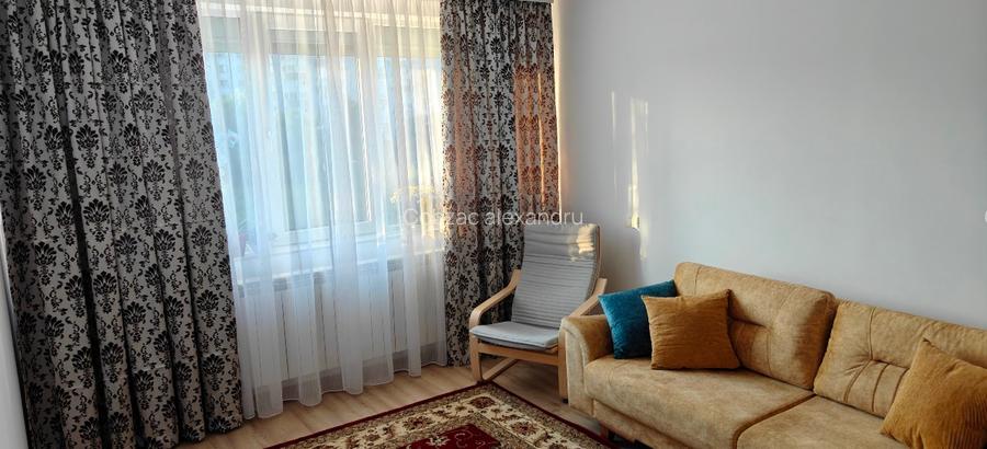 Apartament 4 camere decomandat. - 2