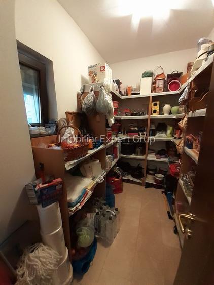 Saftica Ilfov Vila 257mp, 6 camere, Curte Teren 1227 mp, nou 2015 - 33