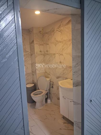 Spațiu comercial complet echipat - 13