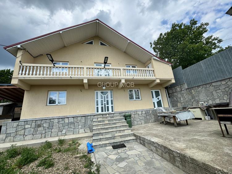 MARGINENI - Casa P+1, din caramida, construita 2010, 4 dormitoare, 600mp teren - 6
