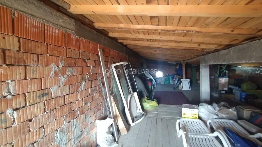 Casa Km 4-5 doua familii - 17