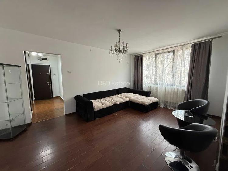 Apartament 3 camere Metrou Valea Ialomiței - 2