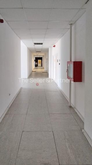 Spatiu cu Multiple Functionalitati - 9