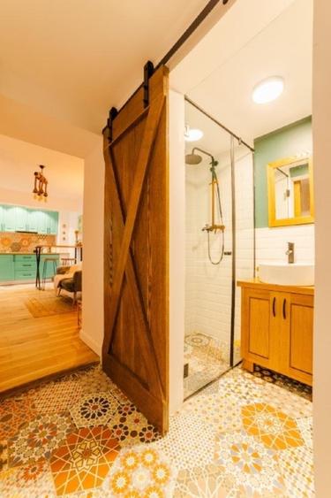 2 Proprietăți de Vânzare în Centrul Istoric Brașov – Afacere Airbnb Profitabilă