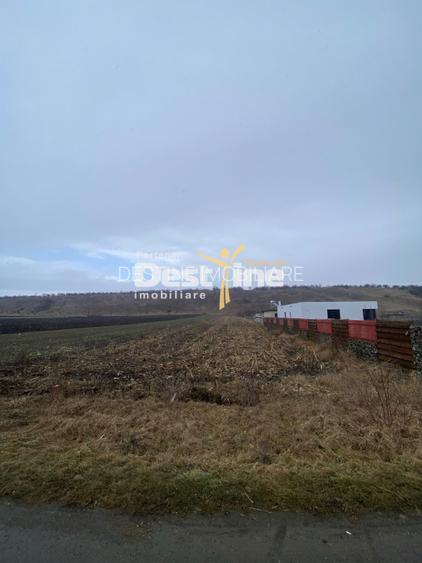 Teren de vanzare Girov 24.500 Euro 3200MP - 3