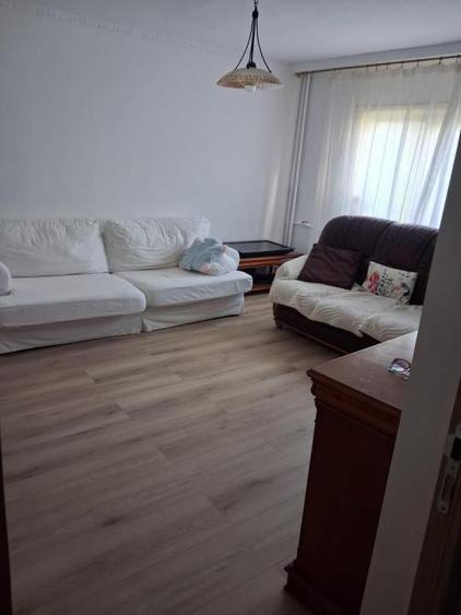 Ap. 3 cam. dec. Brancoveanu - Str. Padesu