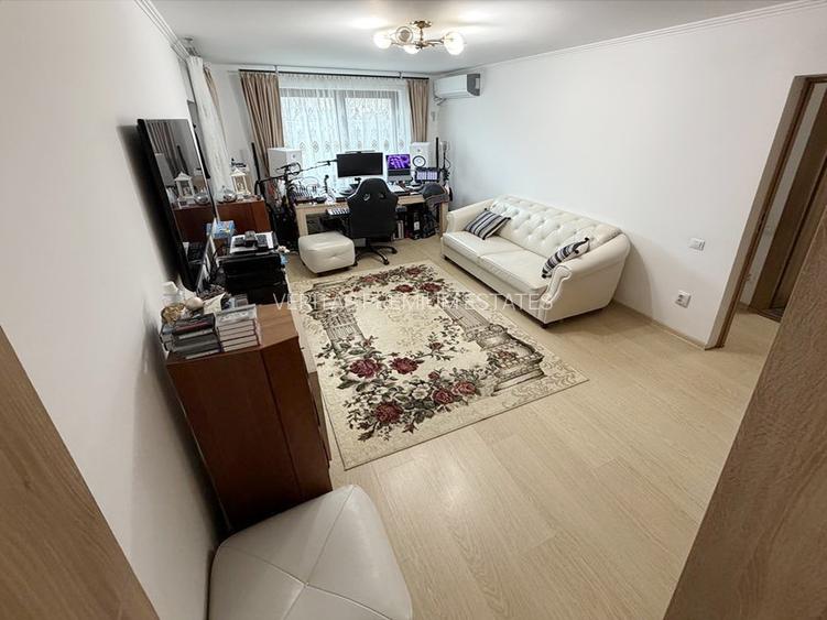 Apartament 4 camere renovat, metrou 550 m, posibilitate centrala - 8