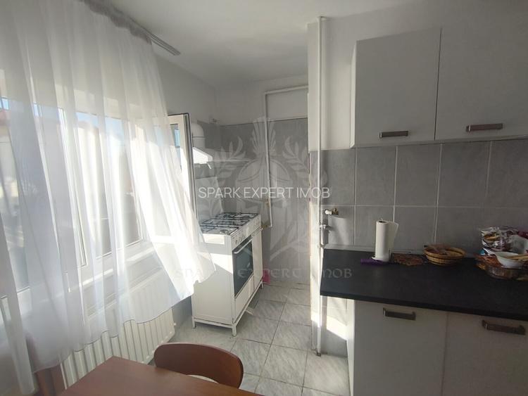 2 CAMERE // SALA SPORTURILOR // MOBILAT SI UTILAT - 40