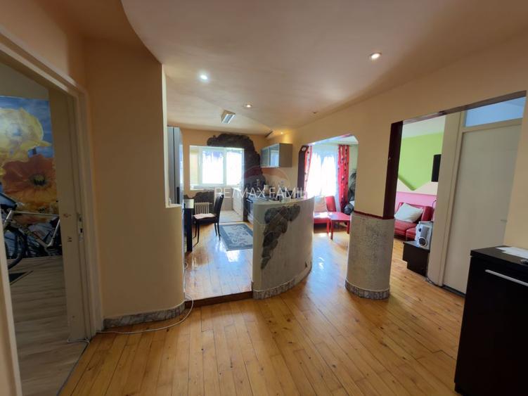 Apartament cu 4 camere de închiriat în zona Rogerius - 4