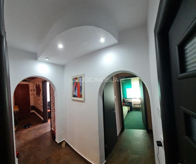 Apartament 4 camere mobilat si utilat zona Tractorul - Cerna - 10