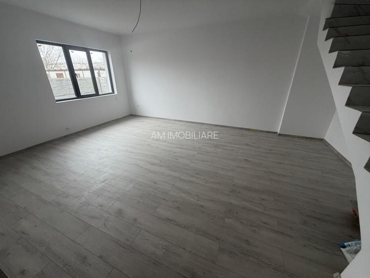 CASA TIP CUB BRAGADIRU, INCALZIRE PARDOSEALA, TEREN 185 MP, COMIS 0% - 9