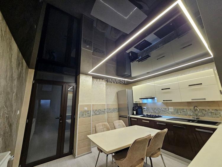 De vanzare - Casa 2 camere, renovata - singur in curte -Piata Centrala - 4