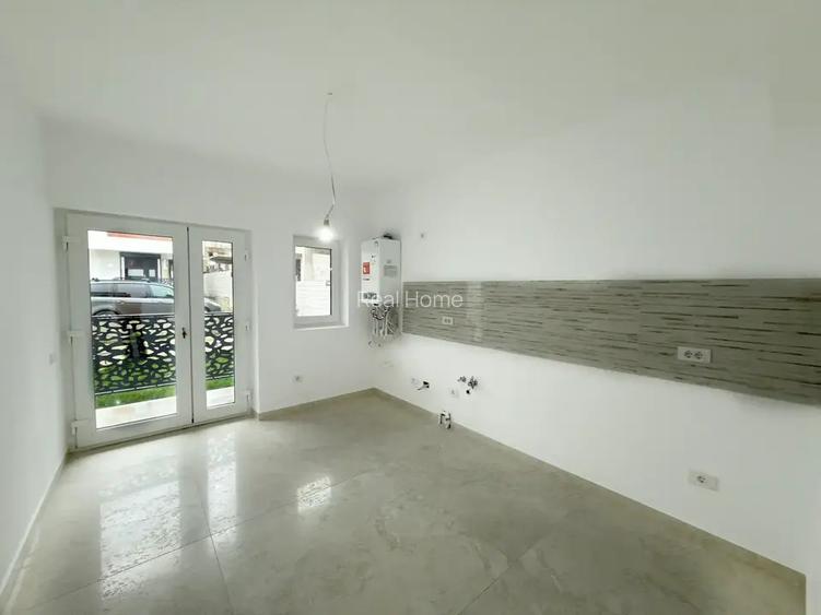 Casa Vila noua 3 dormitoare + birou / 4 bai / 16 min metrou 1 Dec 1918 - 9