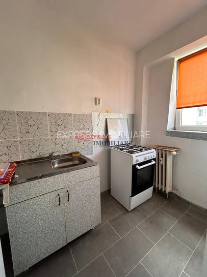 Dristor, Ramnicu Sarat, Rond, Scoala - 7