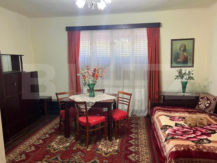 Casă de vanzare, cu 3 camere, 85 mp, zona semicentrala