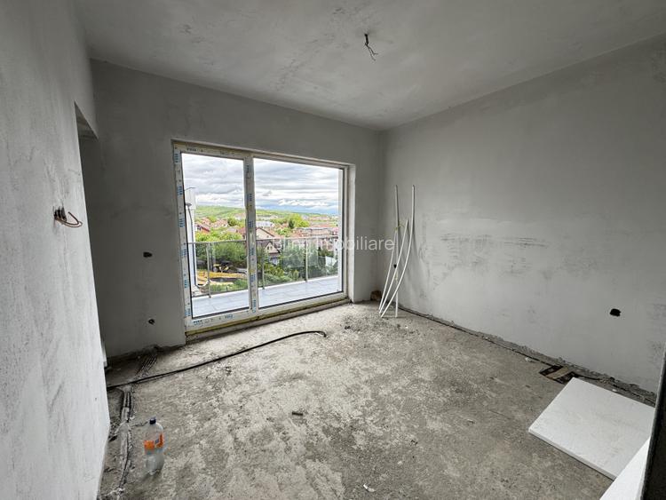 Casa individuala, 140 mp, 4 camere, teren liber 300 mp, Dezmir - 3