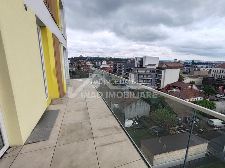 Apartament 3 camere, 2 bai, terasa 20mp, parcare, zona Strazii Decebal - 14