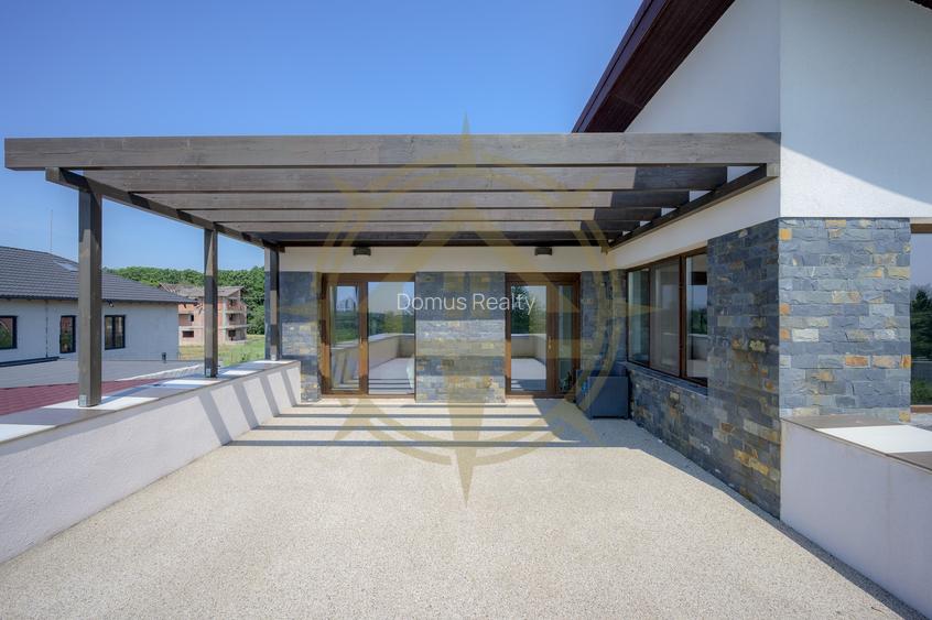 Comision 0 Vila Pasiva | Panouri Fotovoltaice | Vedere Lac Balotesti - 4