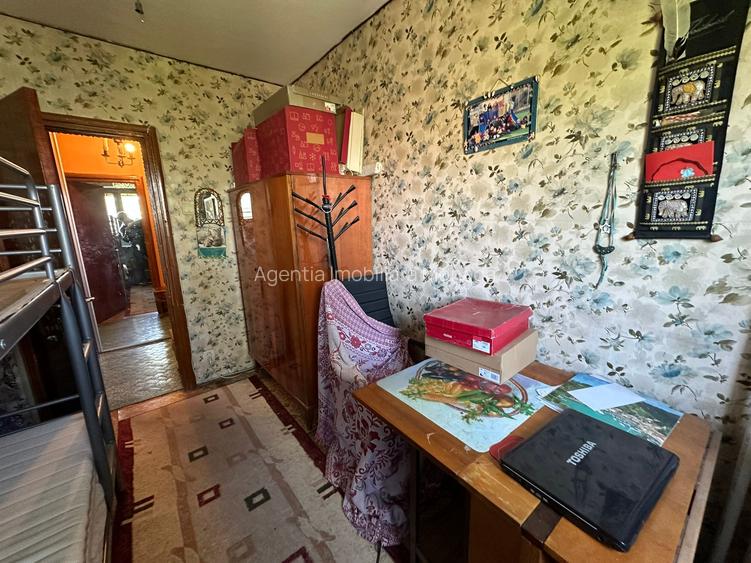 Apartament 3 camere de vanzare Gorjului (6-7 minute de metrou / An 1979 ) - 12