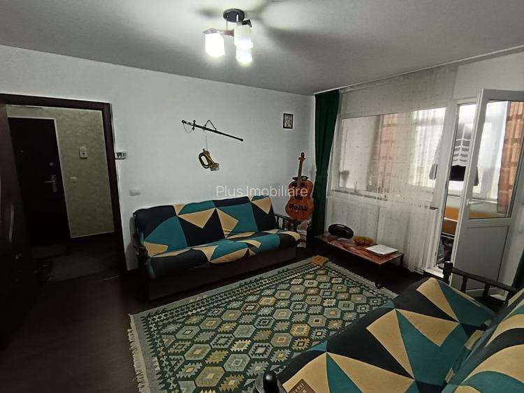 APARTAMENT 2 CAMERE, MOBILAT SI UTILAT, ET.3/4, PODU ROS, RENOVAT RECENT - 2