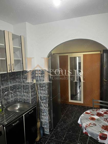 Soarelui. Langa scoala 30. Decomandat. - 3