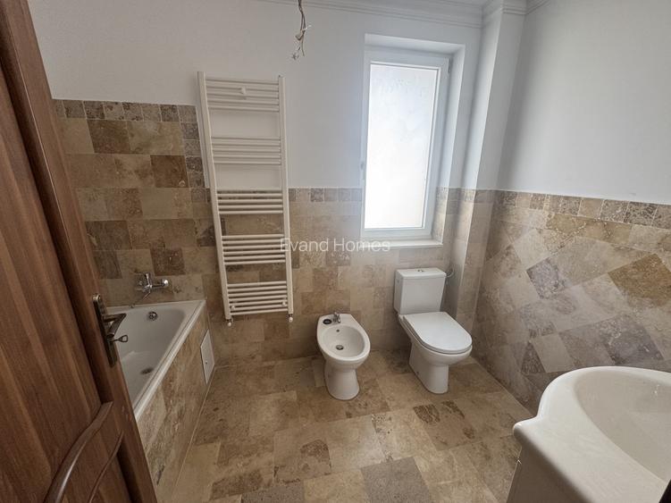 Casa Insiruita 4 camere de vanzare in Giroc | 86 mp utili | 2 bai - 4